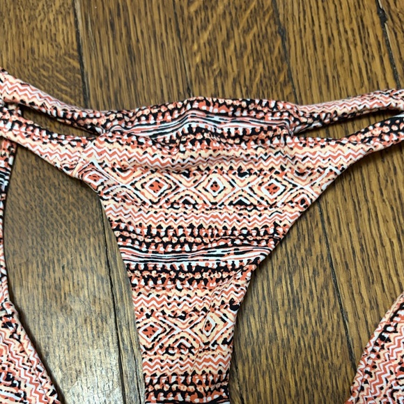 Volcom Itsy Patterned Bikini Bottom - Picture 2 of 8